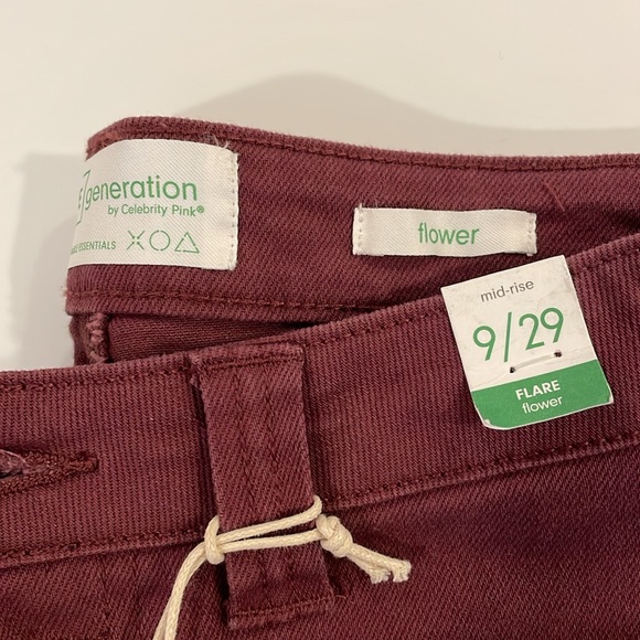 NWT Celebrity Pink Regeneration Mid Rise Flare Jeans Flower Purple in size 9/29 - Picture 6 of 9